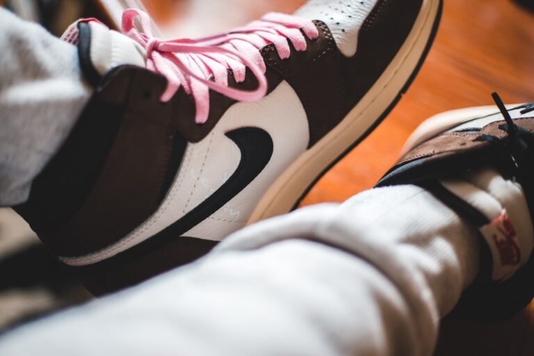 Jak dbać o buty z Gore-Texu dla dziecka? Pielęgnacja i czyszczenie.